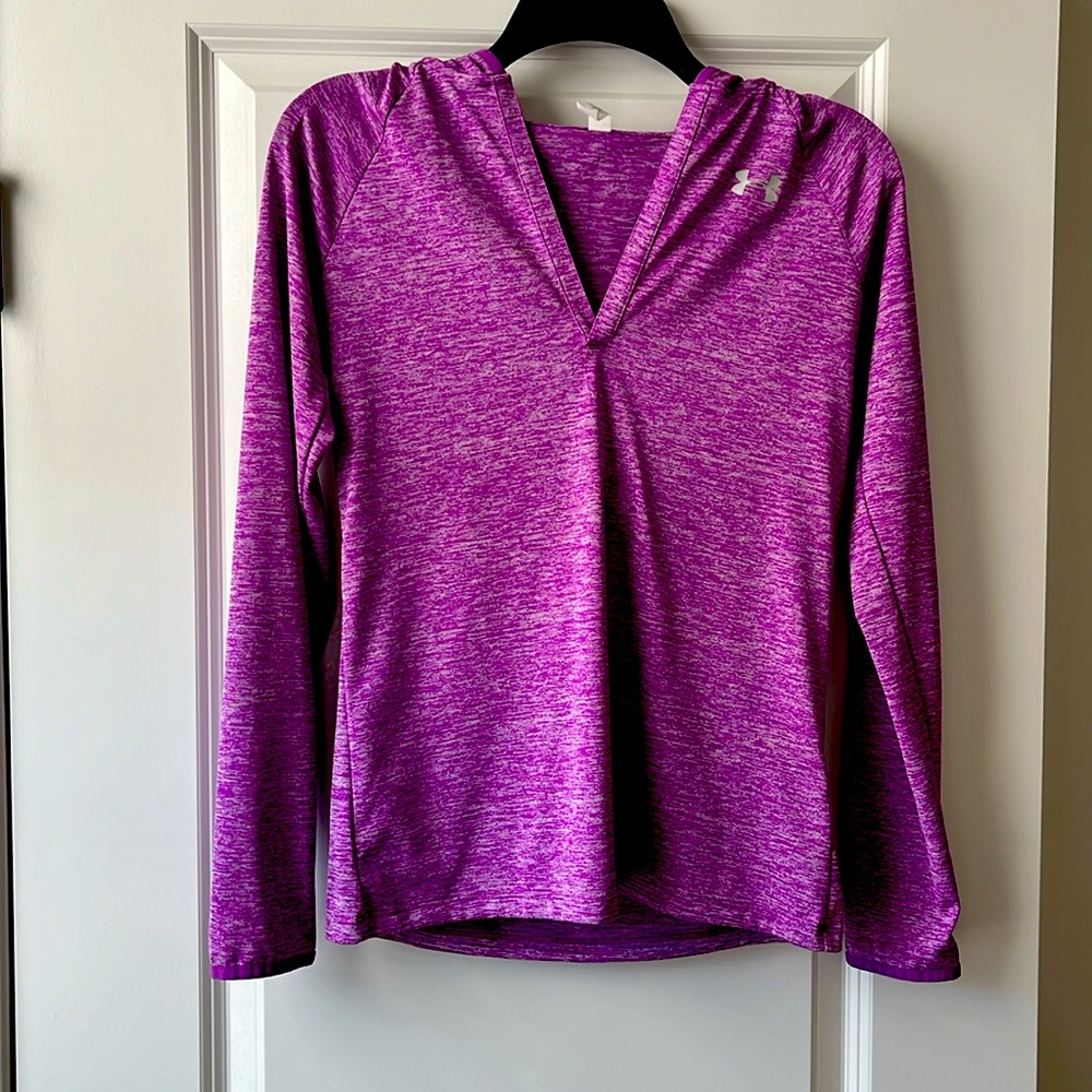UA  LONG SLEEVE DRI-FIT HOODIE XS LIKE NEW
